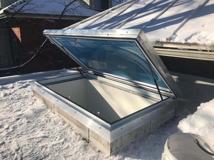 Installation de puits de lumière Montréal